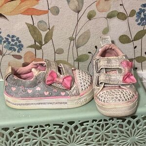 🌸 (2/$20) Baby Sz 5 Skechers Crystal Stars Light Up Shoes